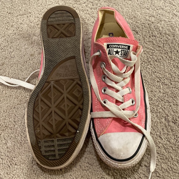 Pink Converse - Picture 2 of 4